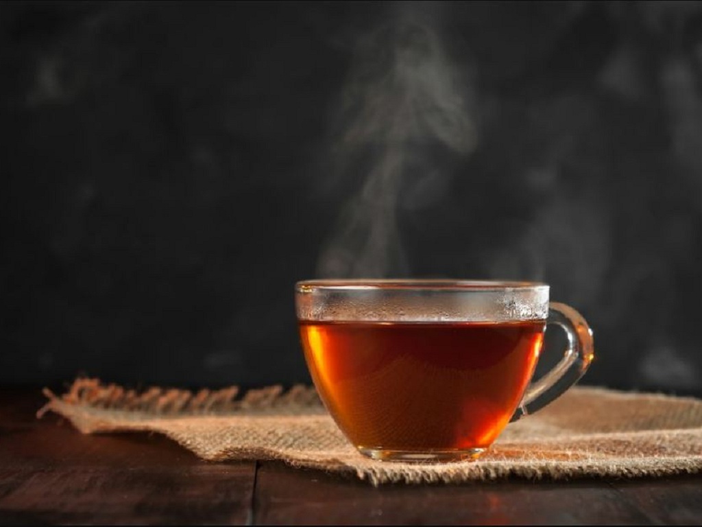 Uống trà nóng làm tăng gấp 3 lần nguy cơ ung thư thực quản